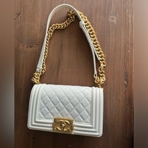 Chanel caviar white boy bag. Great condition.